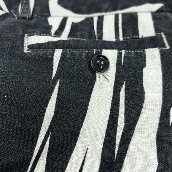 Express Design Studio Dress Shorts Women’s Size 0 Black/White Zebra Animal Print - Picture 6 of 11
